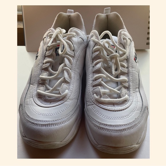 FILA Women’s Disarray White Tennis Sneakers Shoes
Size US 10 - Picture 7 of 9